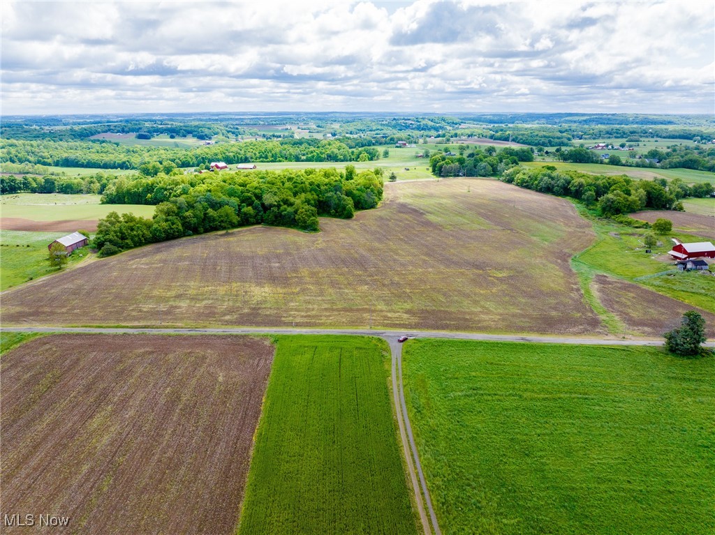 5394 Smith Road Southwest Navarre, OH 44662 - Photo 3 of 11 Gallery Image 3