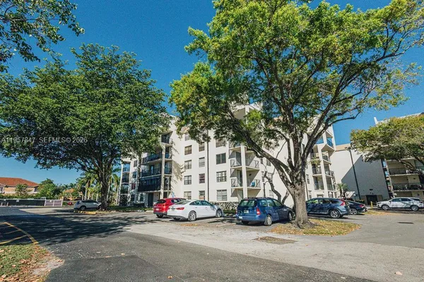 $170,000 | 6193 Rock Island Road, Unit 119, Tamarac, FL 33319