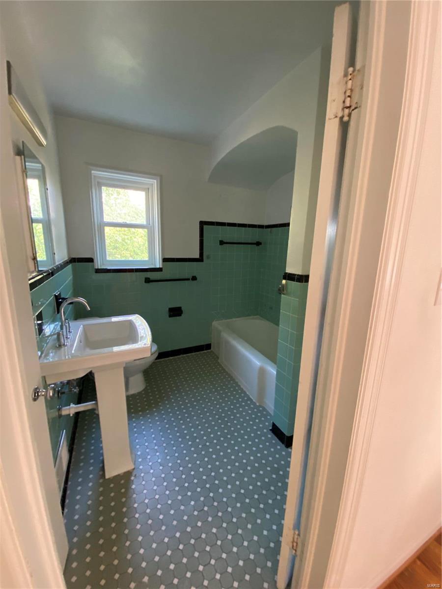 6 Daniel St. Louis, MO 63124 - Photo 6 of 10