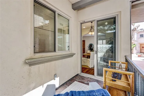 $1,099,000 | 1733 Aviation Boulevard, Redondo Beach, CA 90278