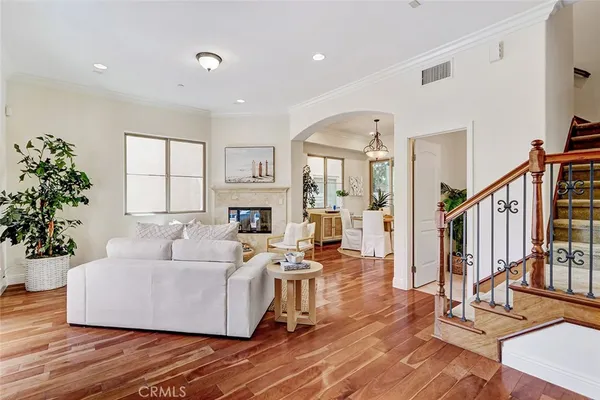 $1,099,000 | 1733 Aviation Boulevard, Redondo Beach, CA 90278