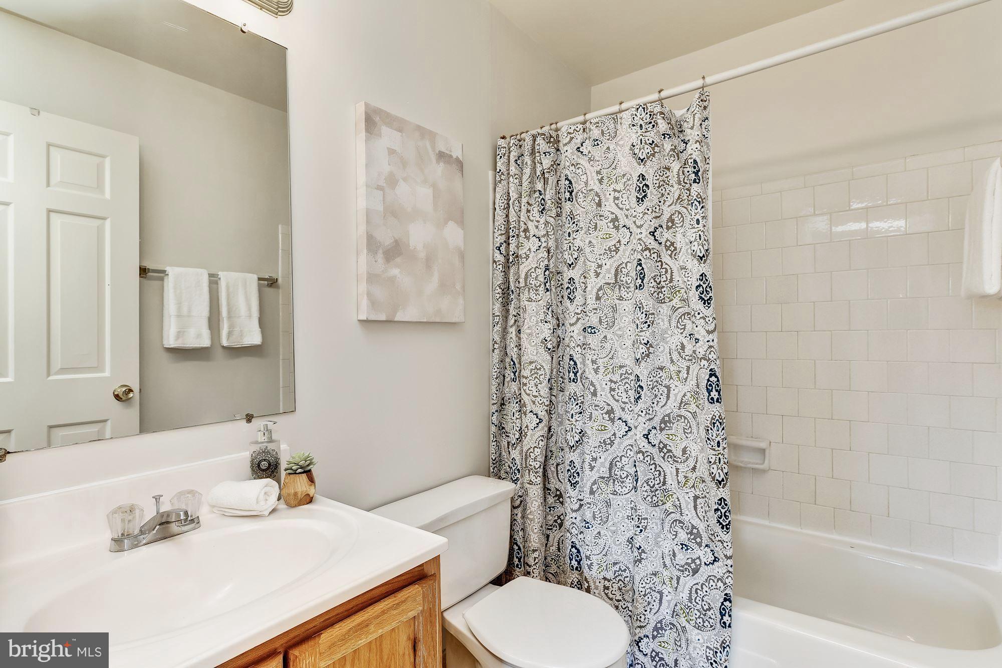 3804 Tremayne Terrace Silver Spring, MD 20906 - Photo 14 of 21 Upper Level Bath