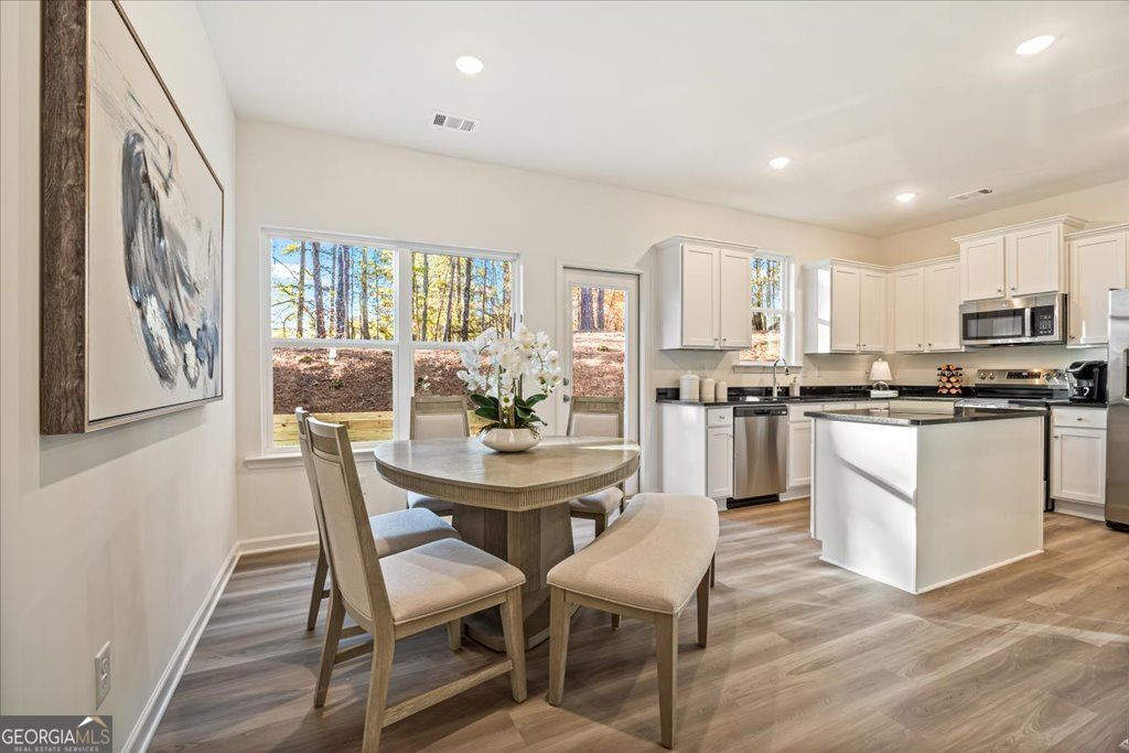 2569 Riverside Court Northeast Conyers, GA 30013 - Photo 6 of 43