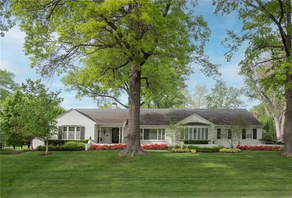 $1,295,000 | 1240 West 64th Terrace, Kansas City, MO 64113