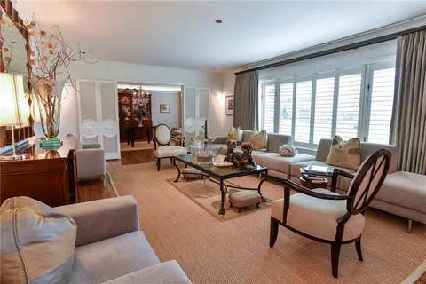 $1,295,000 | 1240 West 64th Terrace, Kansas City, MO 64113