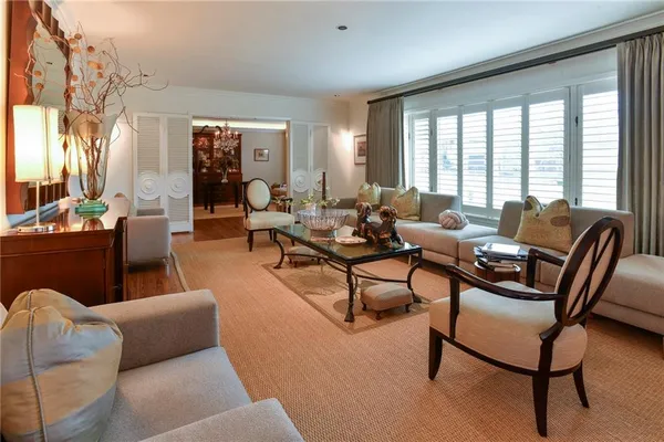 $1,295,000 | 1240 West 64th Terrace, Kansas City, MO 64113