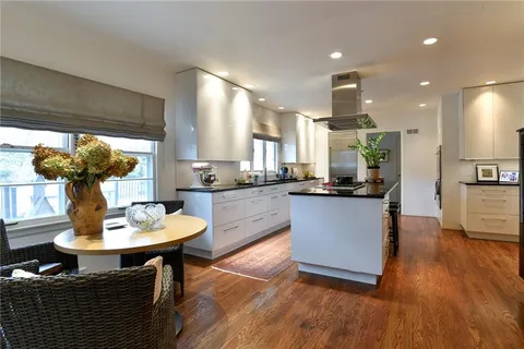 $1,295,000 | 1240 West 64th Terrace, Kansas City, MO 64113
