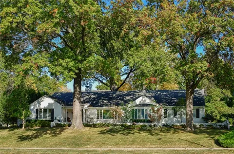 $1,295,000 | 1240 West 64th Terrace, Kansas City, MO 64113