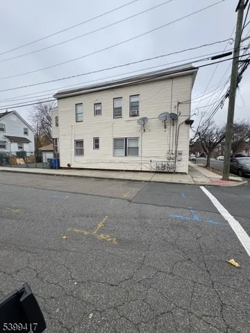 $1,850 | 1701 Grier Avenue, Unit R1, Linden, NJ 07036