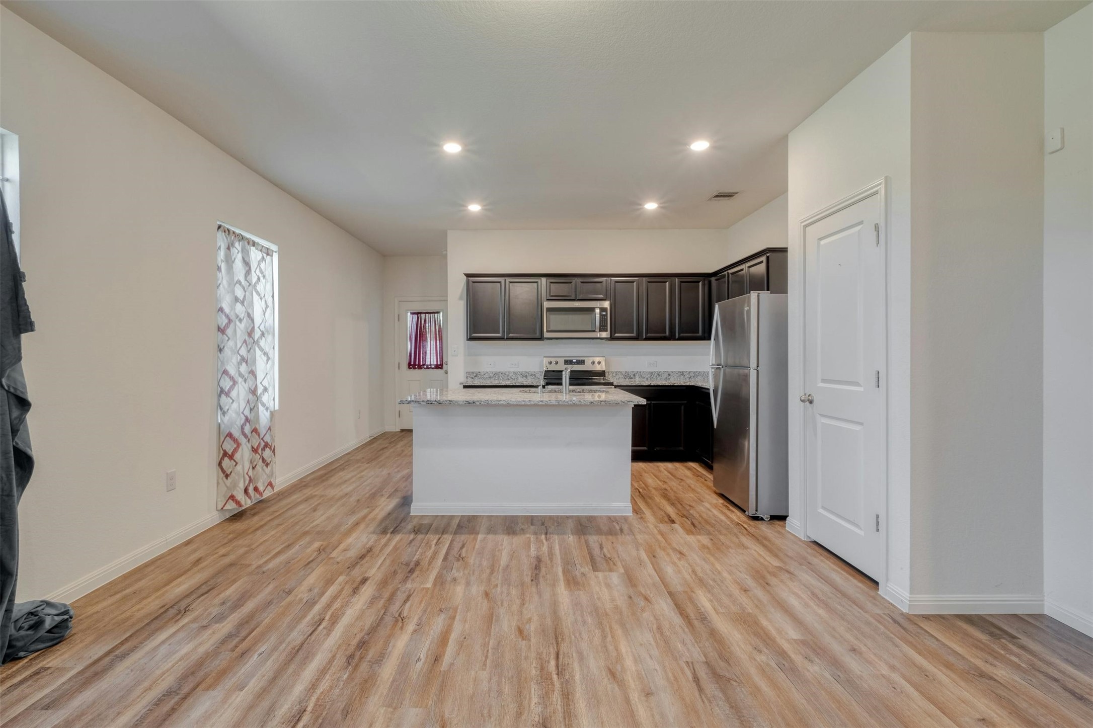 129 Athena Way Jarrell, TX 76537 - Photo 3 of 15