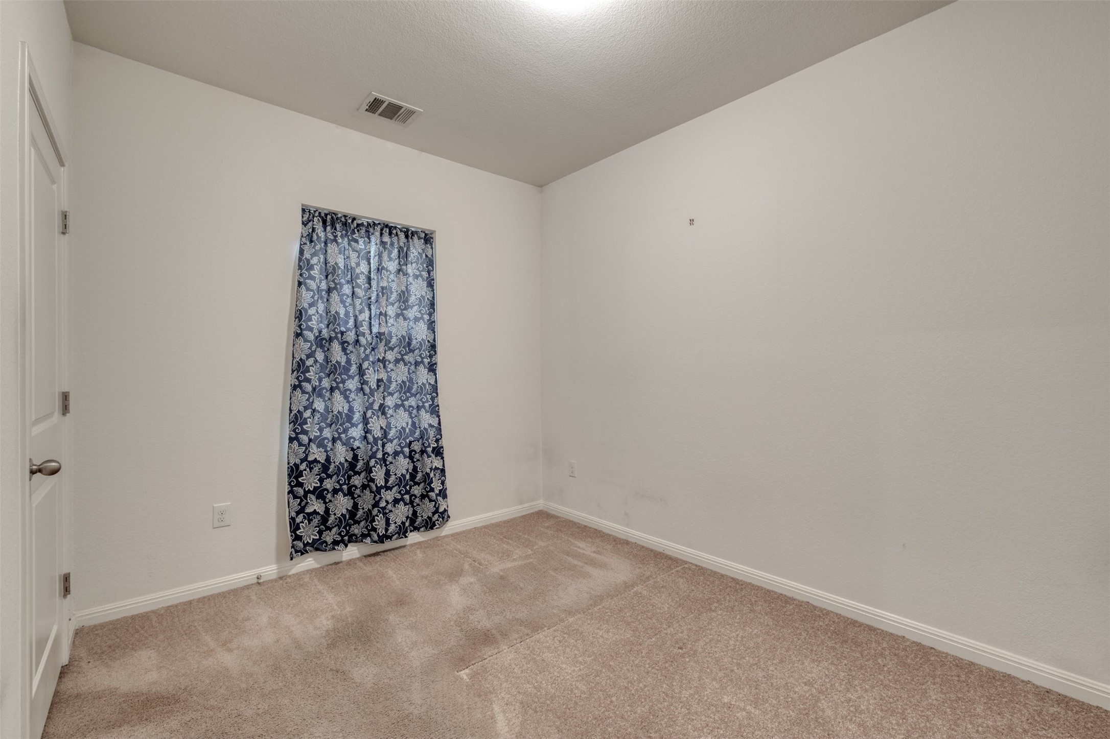 129 Athena Way Jarrell, TX 76537 - Photo 10 of 15