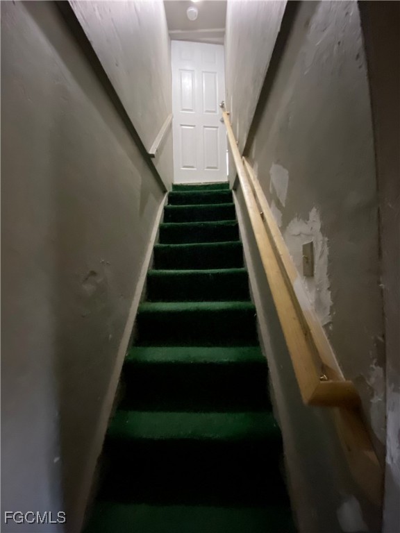 2210 Cantor Lane, Unit B North Fort Myers, FL 33917 - Photo 2 of 9 a view of entryway