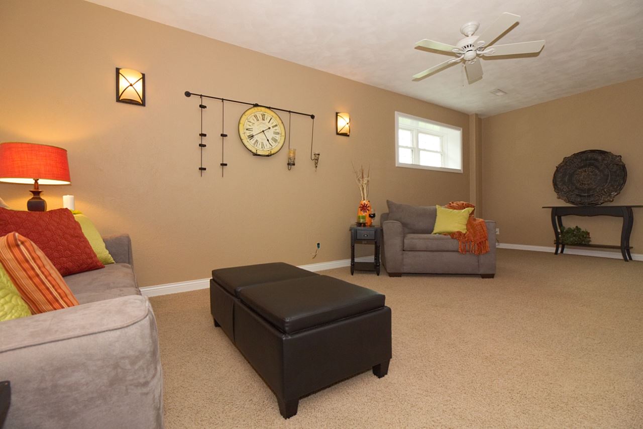 23700 Farmdale Road Washington, IL 61571 - Photo 22 of 36 Gallery Image 22