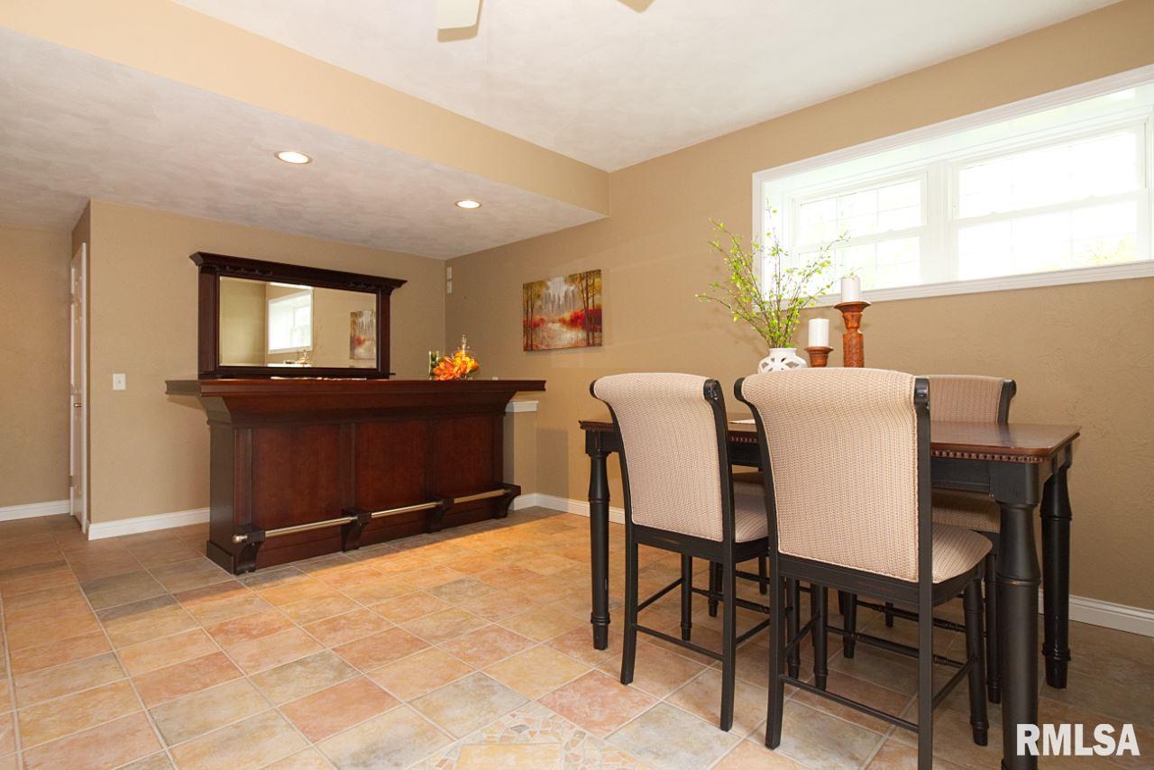 23700 Farmdale Road Washington, IL 61571 - Photo 23 of 36 Gallery Image 23