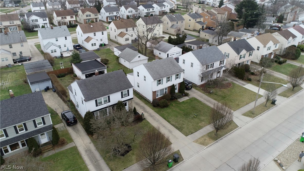 4112 Charlton Road Cleveland, OH 44121 - Photo 10 of 14