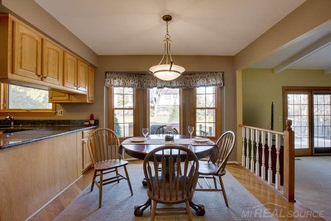 560 Pinehurst Drive Rochester, MI 48309 - Photo 12 of 31 31235507-11.JPG