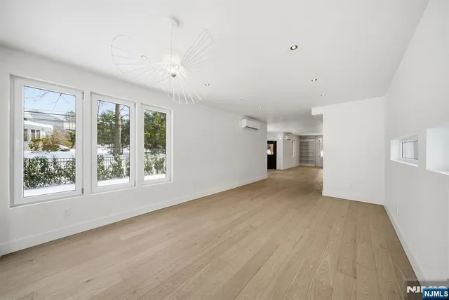 $9,500 | 75 Highwood Avenue, Tenafly, NJ 07670