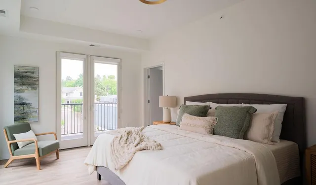 $9,250 | 100 West Drive, Excelsior, MN 55331