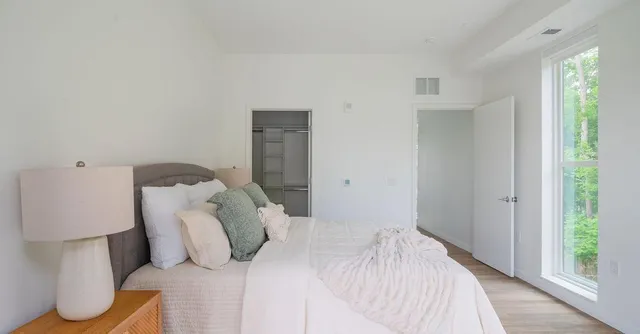 $9,250 | 100 West Drive, Excelsior, MN 55331