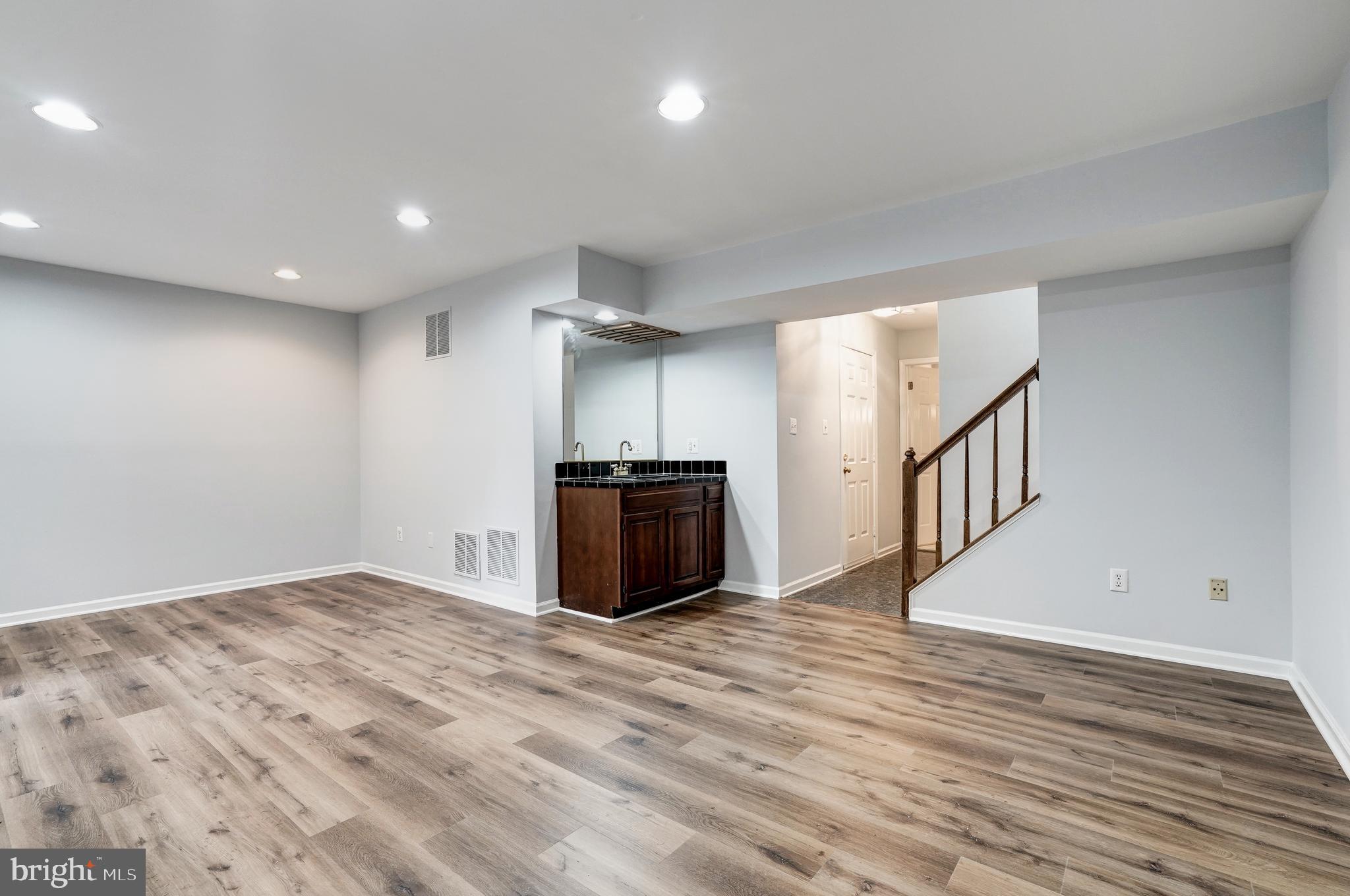 3827 Inverness Road Fairfax, VA 22033 - Photo 26 of 35