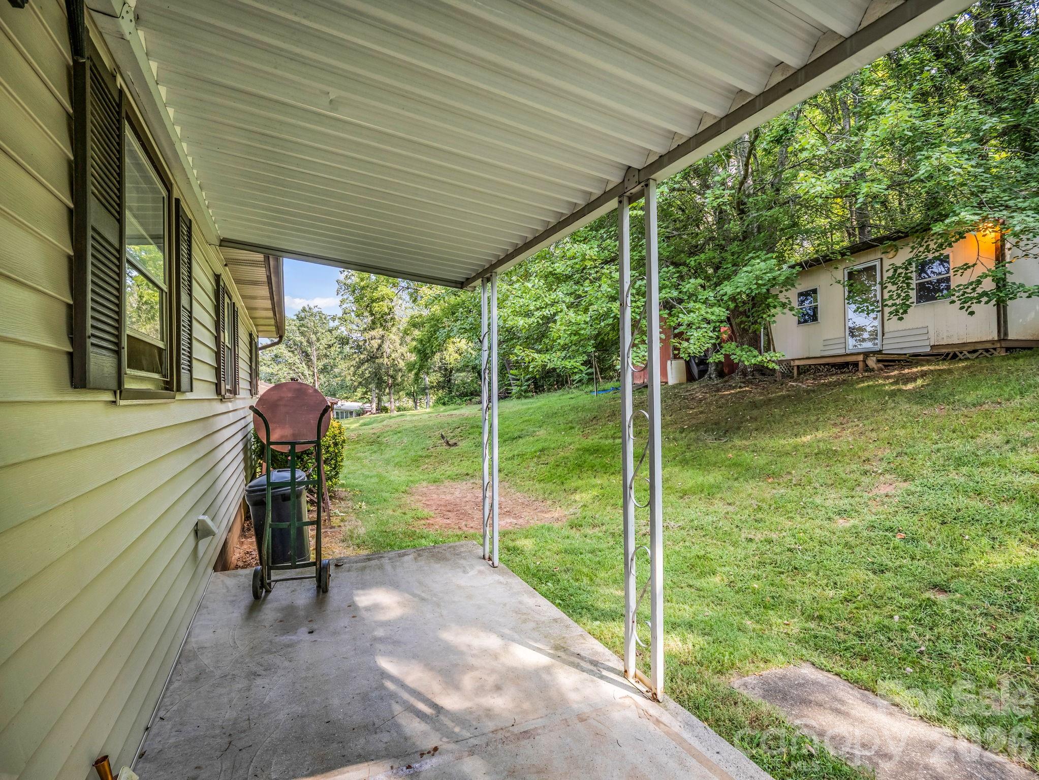 375 Bee Tree Road Swannanoa, NC 28778 - Photo 8 of 26 Gallery Image 8