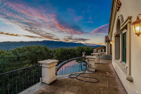 $2,950,000 | 405 London Way, Sonoma, CA 95476