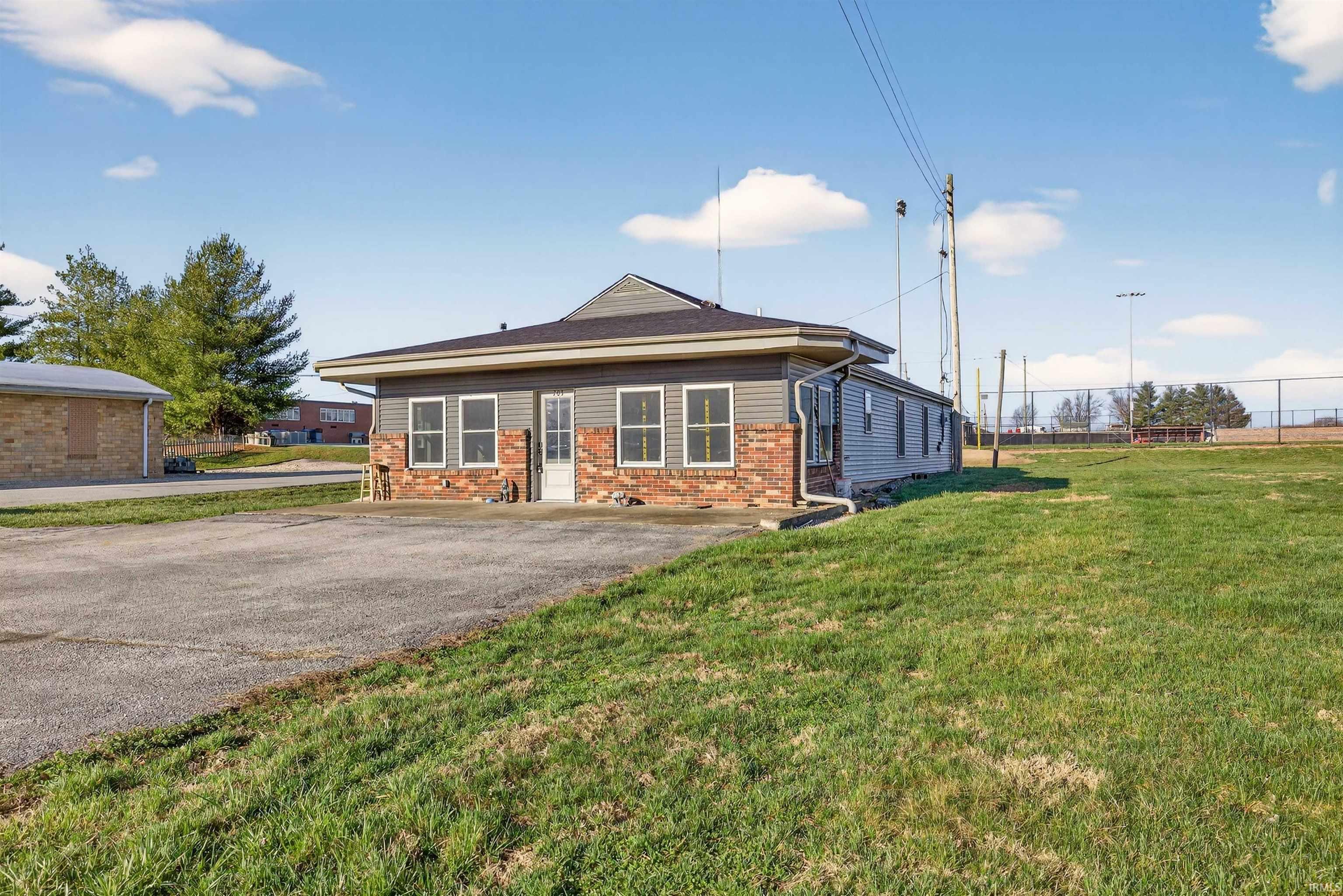 703 North Maple Street Orleans, IN 47452 - Photo 3 of 36