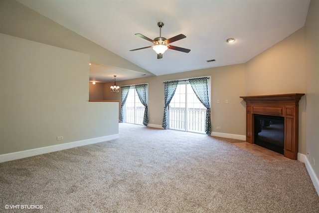 973 Constance Lane, Unit D Sycamore, IL 60178 - Photo 5 of 20