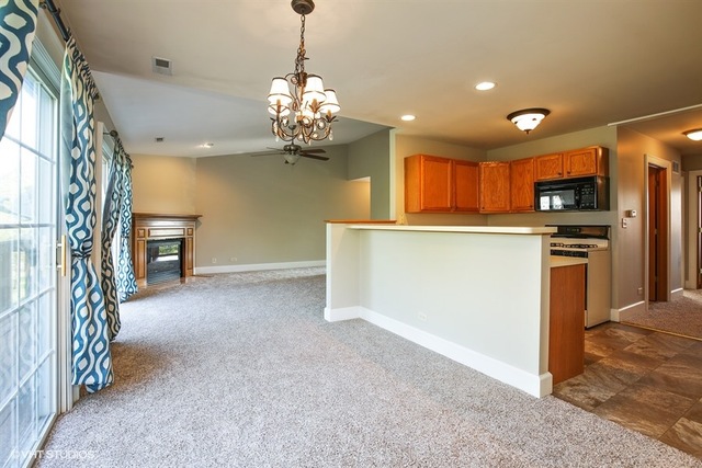 973 Constance Lane, Unit D Sycamore, IL 60178 - Photo 7 of 20