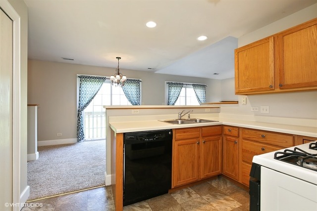 973 Constance Lane, Unit D Sycamore, IL 60178 - Photo 8 of 20