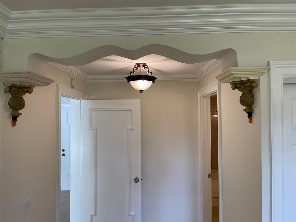 491 Racquet Club Road, Unit 109 Weston, FL 33326 - Photo 18 of 39 a view of a hallway