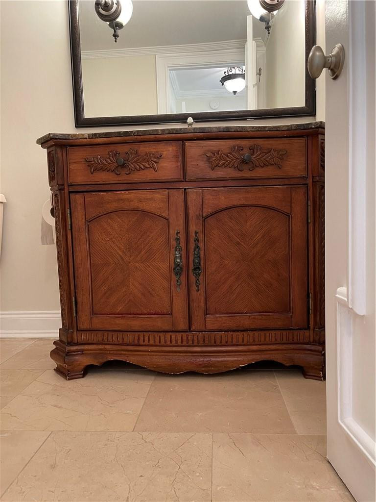 491 Racquet Club Road, Unit 109 Weston, FL 33326 - Photo 22 of 39 a close view of door with washer