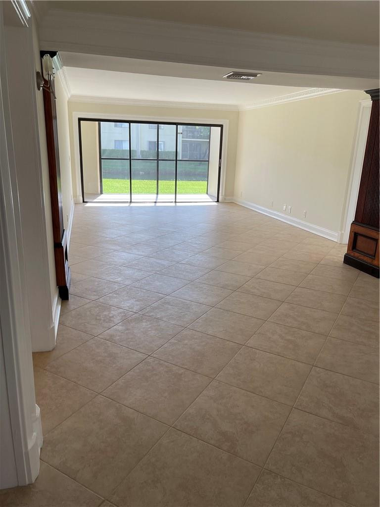491 Racquet Club Road, Unit 109 Weston, FL 33326 - Photo 5 of 39 a view of an empty room