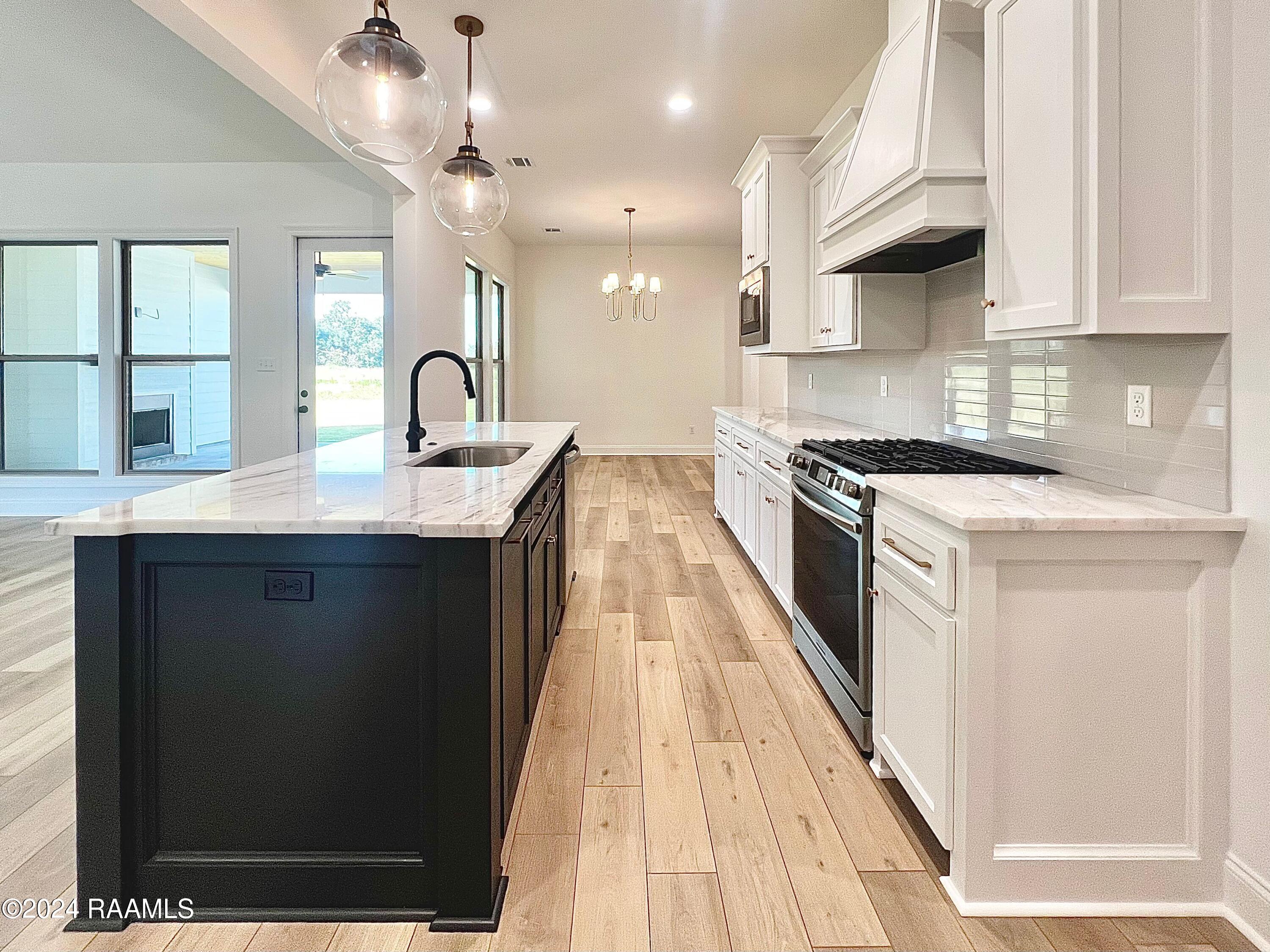718 Whispering Meadows Road Broussard, LA 70518 - Photo 6 of 25 IMG_7914