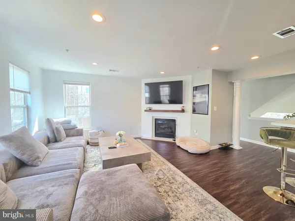 $3,100 | 1604 Post Oak Drive, Unit 55, Bowie, MD 20721