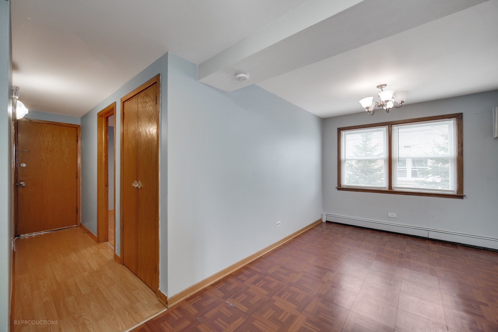 8129 South Roberts Road Bridgeview, IL 60455 - Photo 11 of 16 Gallery Image 11