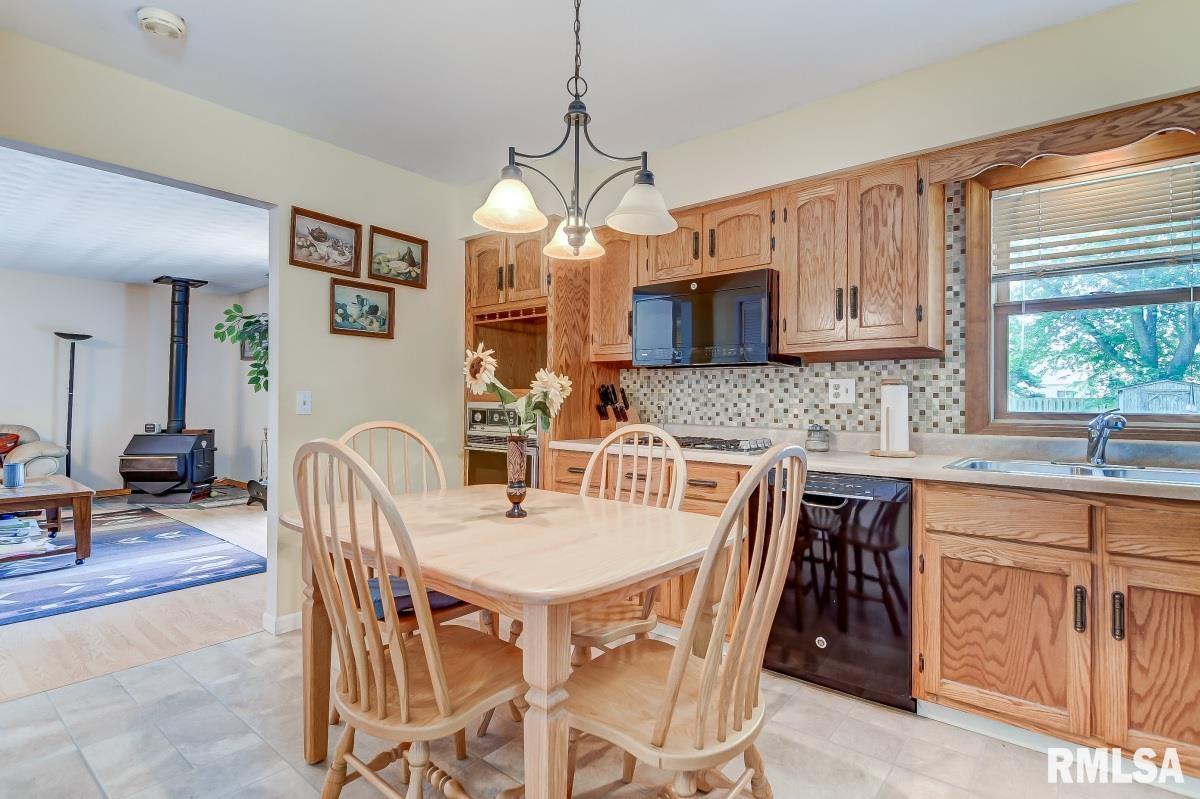 31 Providence Lane Springfield, IL 62711 - Photo 8 of 25