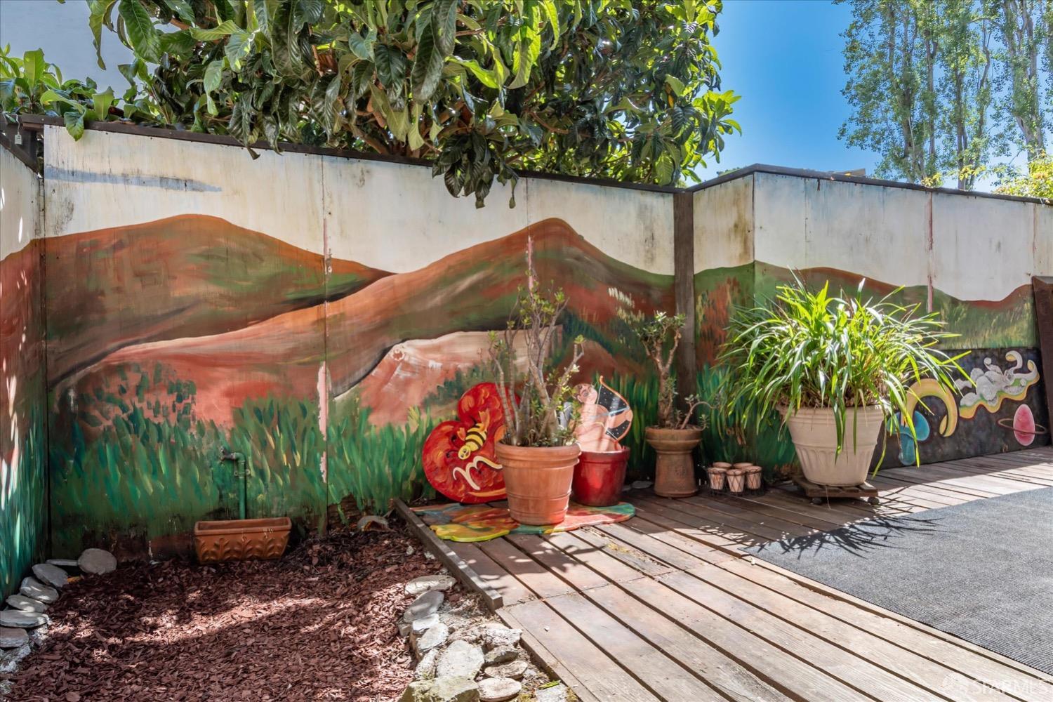 20 Inca Lane, Unit 2 San Francisco, CA 94115 - Photo 3 of 36 a view of a garden with potted plants