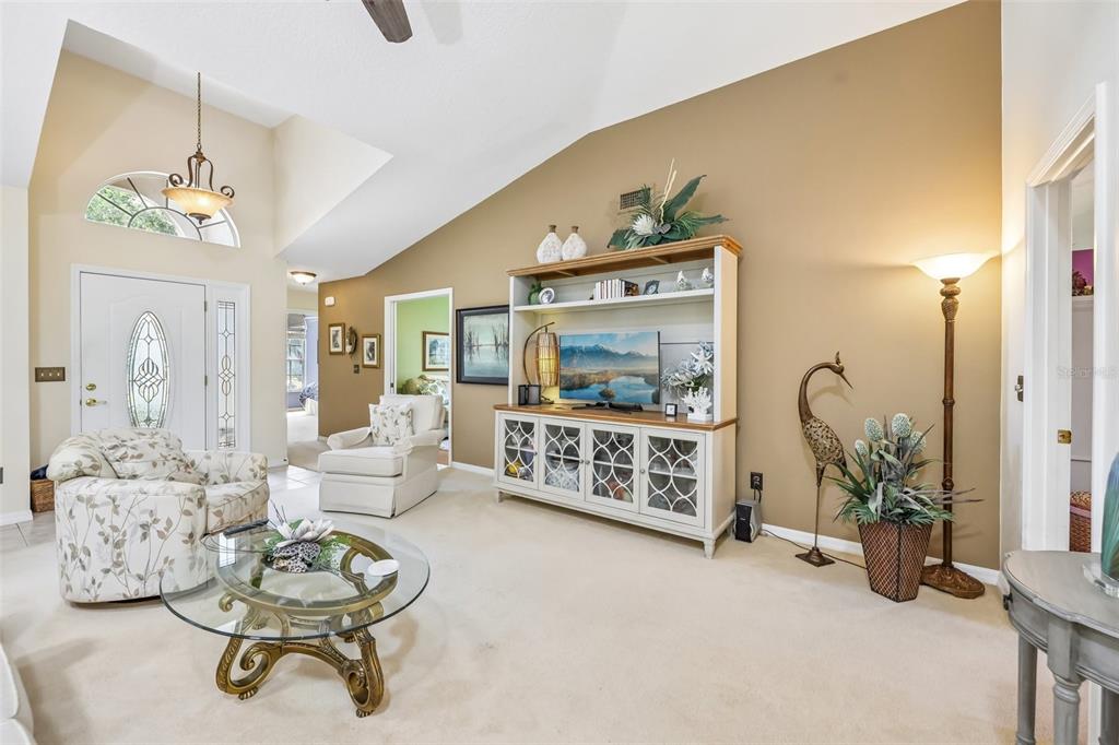 623 Juniper Way Tavares, FL 32778 - Photo 8 of 52