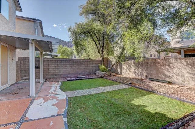 $1,999 | 10654 Solar Hawk Avenue, Las Vegas, NV 89129