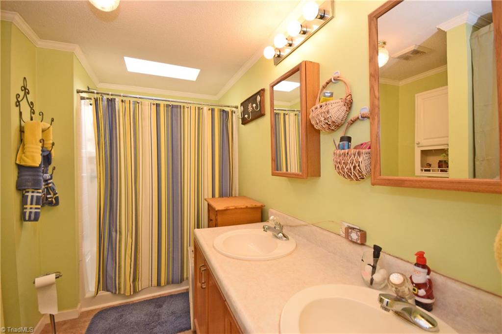 5000 Friendship Circle Road East Bend, NC 27018 - Photo 16 of 27 Gallery Image 16