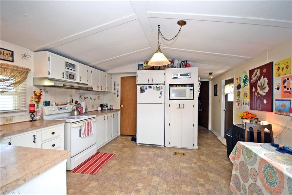 5000 Friendship Circle Road East Bend, NC 27018 - Photo 25 of 27 Rental kitchen