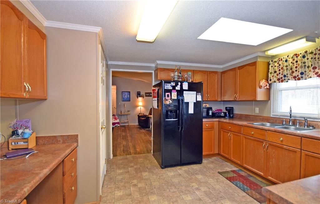 5000 Friendship Circle Road East Bend, NC 27018 - Photo 7 of 27 Gallery Image 7