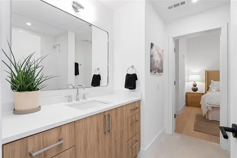 $609,000 | 567 Ponce De Leon Avenue Northeast, Unit 516, Atlanta, GA 30308