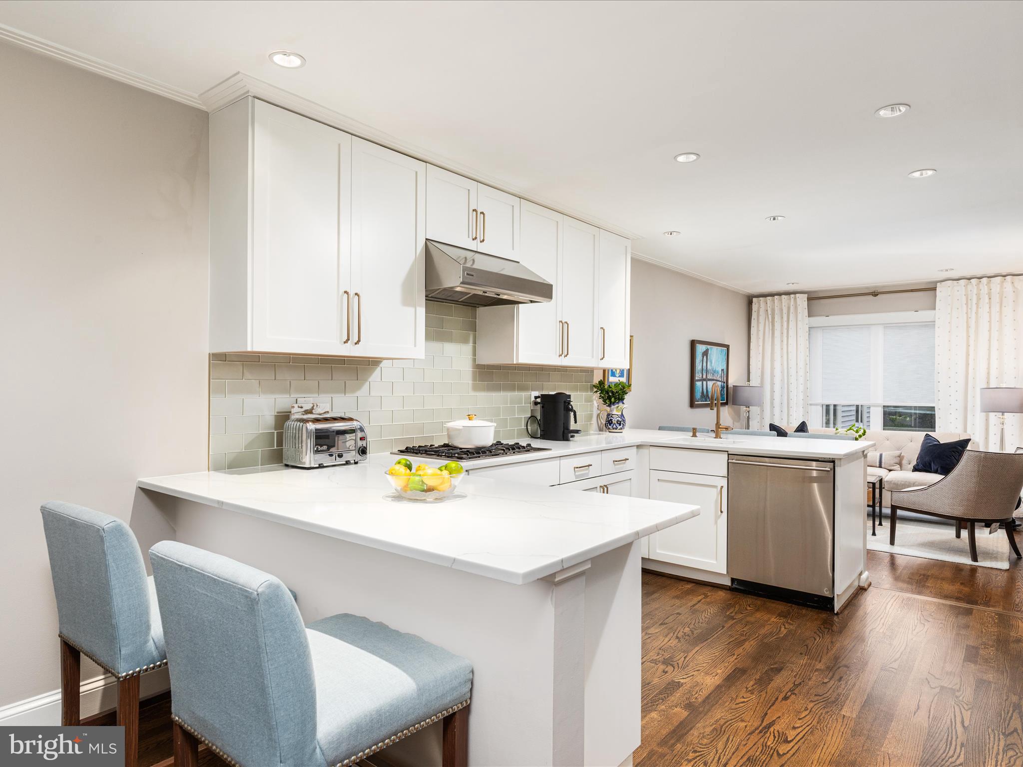 1303 Wedgewood Manor Way Reston, VA 20194 - Photo 24 of 57 Kitchen view from dining room