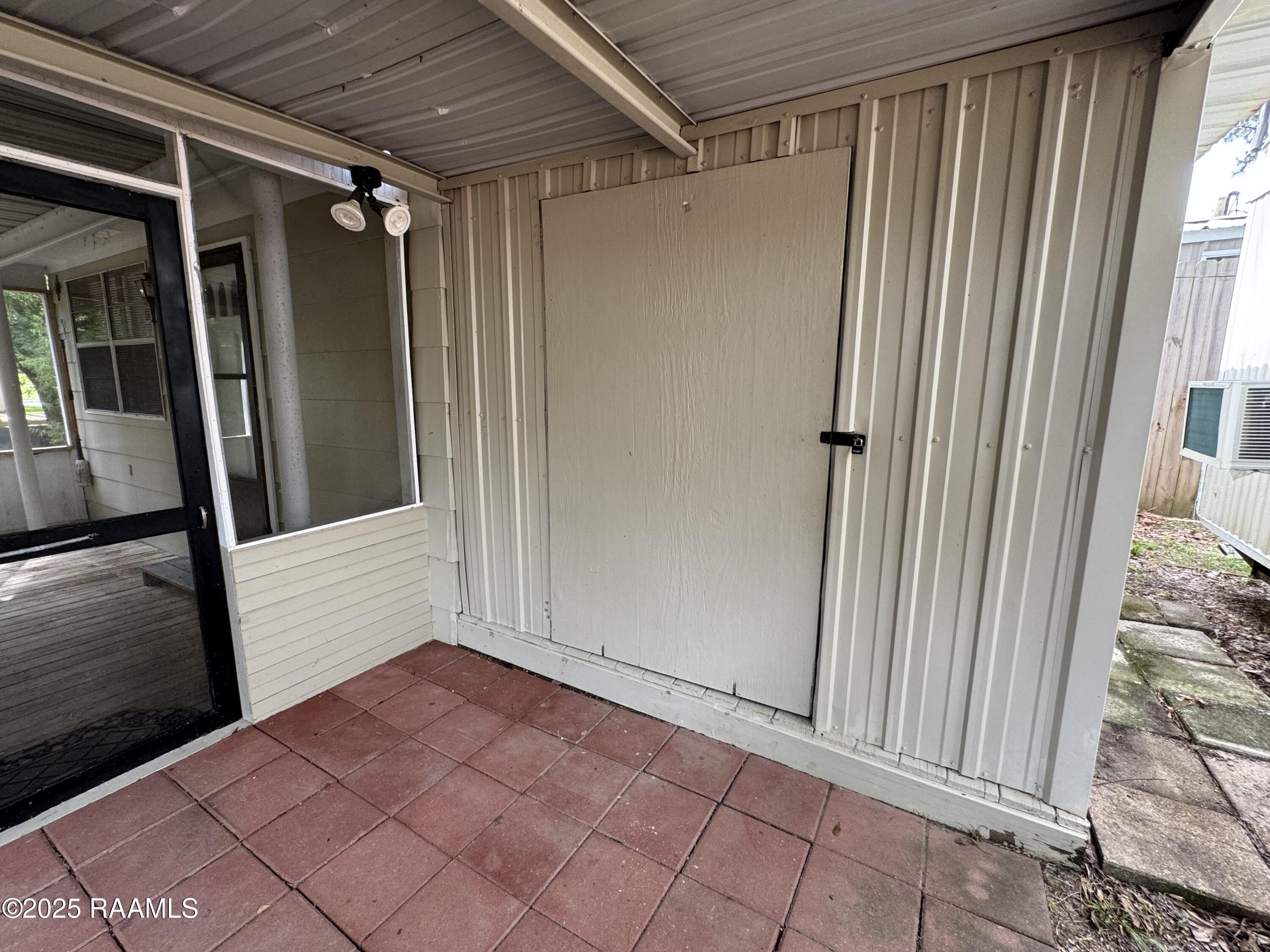 1019 Gabriel Street Breaux Bridge, LA 70517 - Photo 9 of 19 Storage