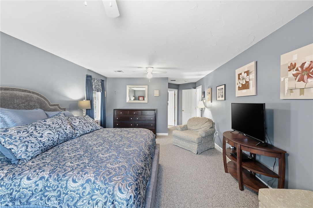 264 Round Top Road Burrillville, RI 02830 - Photo 21 of 49