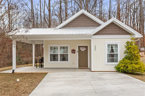 $234,000 | 384 East Woodland Drive, Walhalla, SC 29691