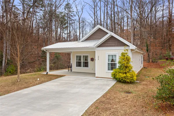 $234,000 | 384 East Woodland Drive, Walhalla, SC 29691