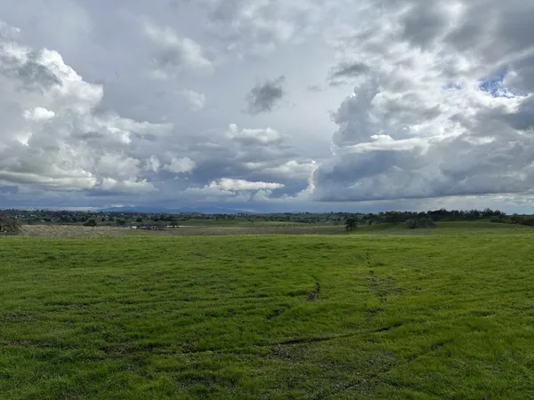a view of building with outdoor space